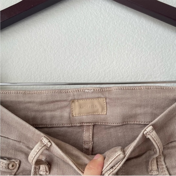 MOTHER High Waisted Looker Ankle Fray Wash Khaki Pants
Size 23 (measures to 24) - Picture 13 of 15